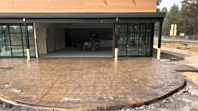 Stamped concrete to resemble that of old wood planks